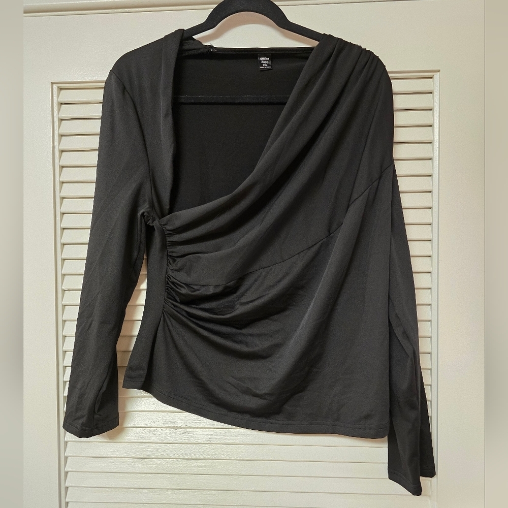 SHEIN - (Plus-Size) Black Asymmetrical Long-Sleeve Lightweight Evening Top